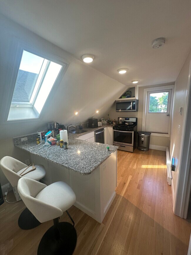 Photo - 343 Beacon St Unit 3