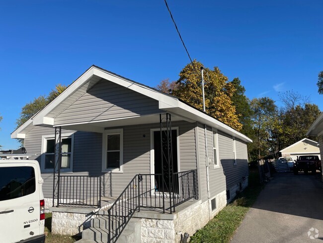 Building Photo - 8905 Ferndale Rd Rental