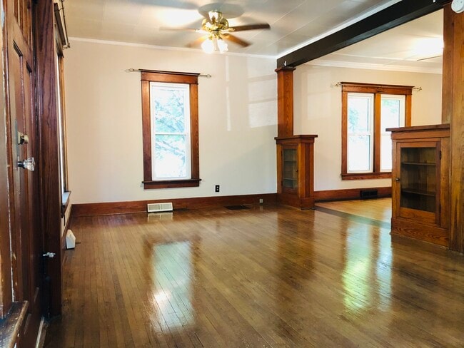 Living Room - 213 Moir St