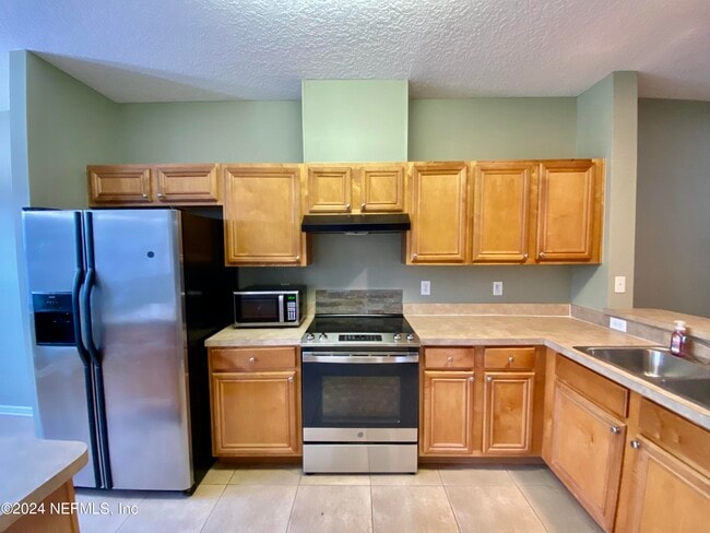 Photo - 5663 Greenland Rd