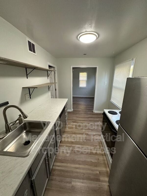 Photo - 12304 Kirton Ave