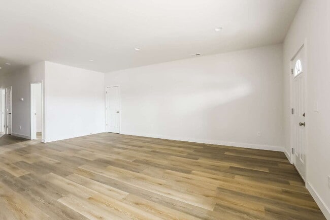 Photo - 2950 Winthrop Ave Unit A