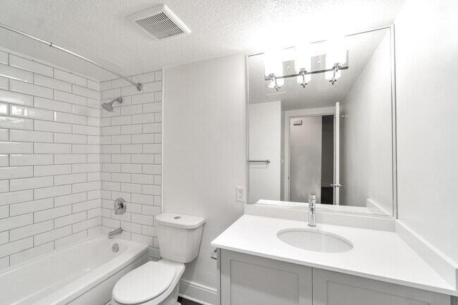 Photo - 1233 Fairfield Road