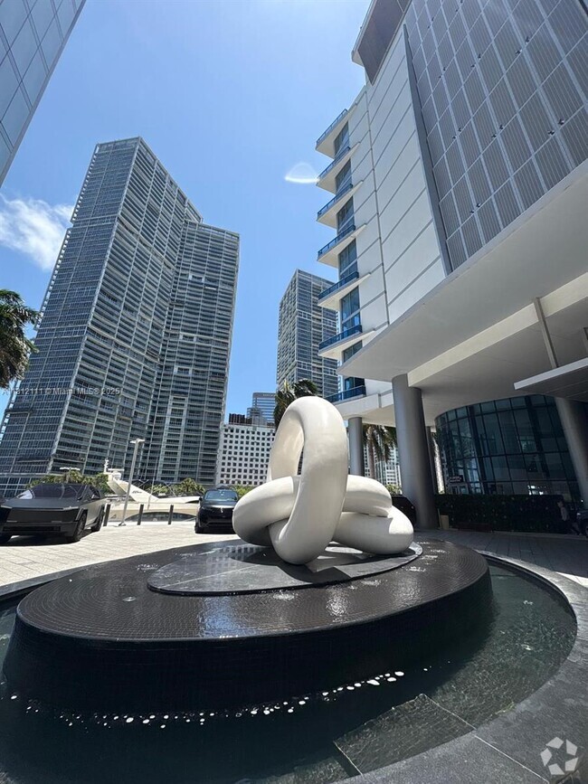 Building Photo - 200 Biscayne Blvd Way Unit 1103 Rental