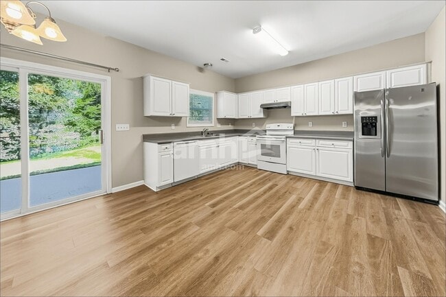 218 Spinel Ln