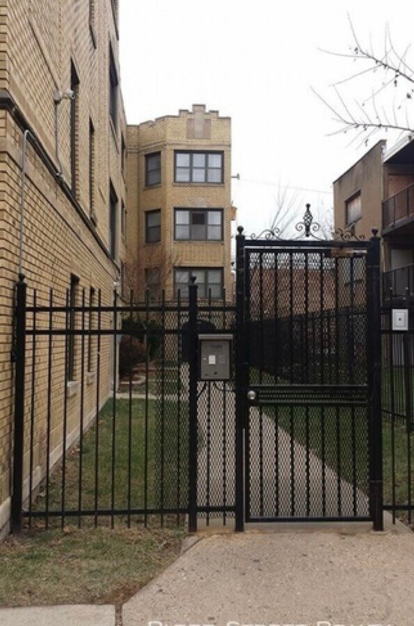 Photo - 8211 S Ellis Ave Unit 2W