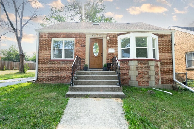Building Photo - 636 Emerald Ave Rental