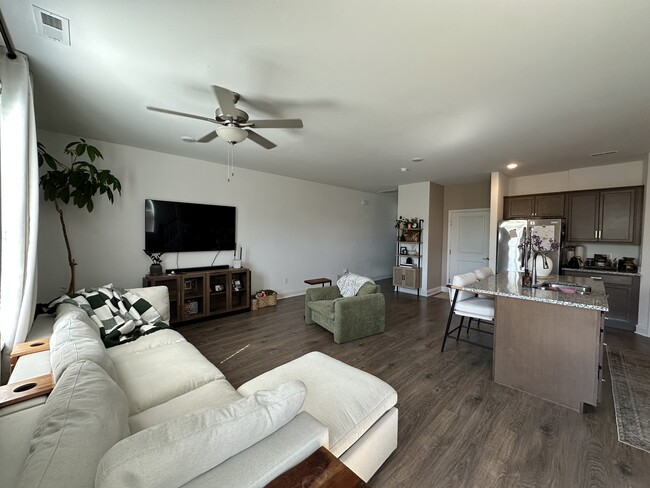 Photo - 1615 Mountain Quail Cir