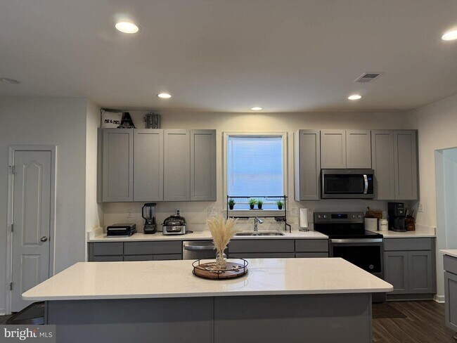 Photo - 117 Station Terrace E