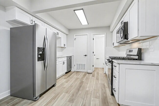 Photo - 8 Wildwood Ln