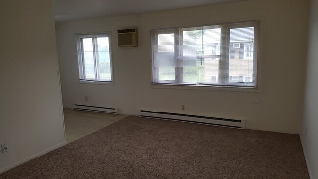 Photo - 106 N Holmen Dr Unit 3