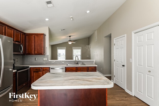 Photo - 324 Brickhope Ln