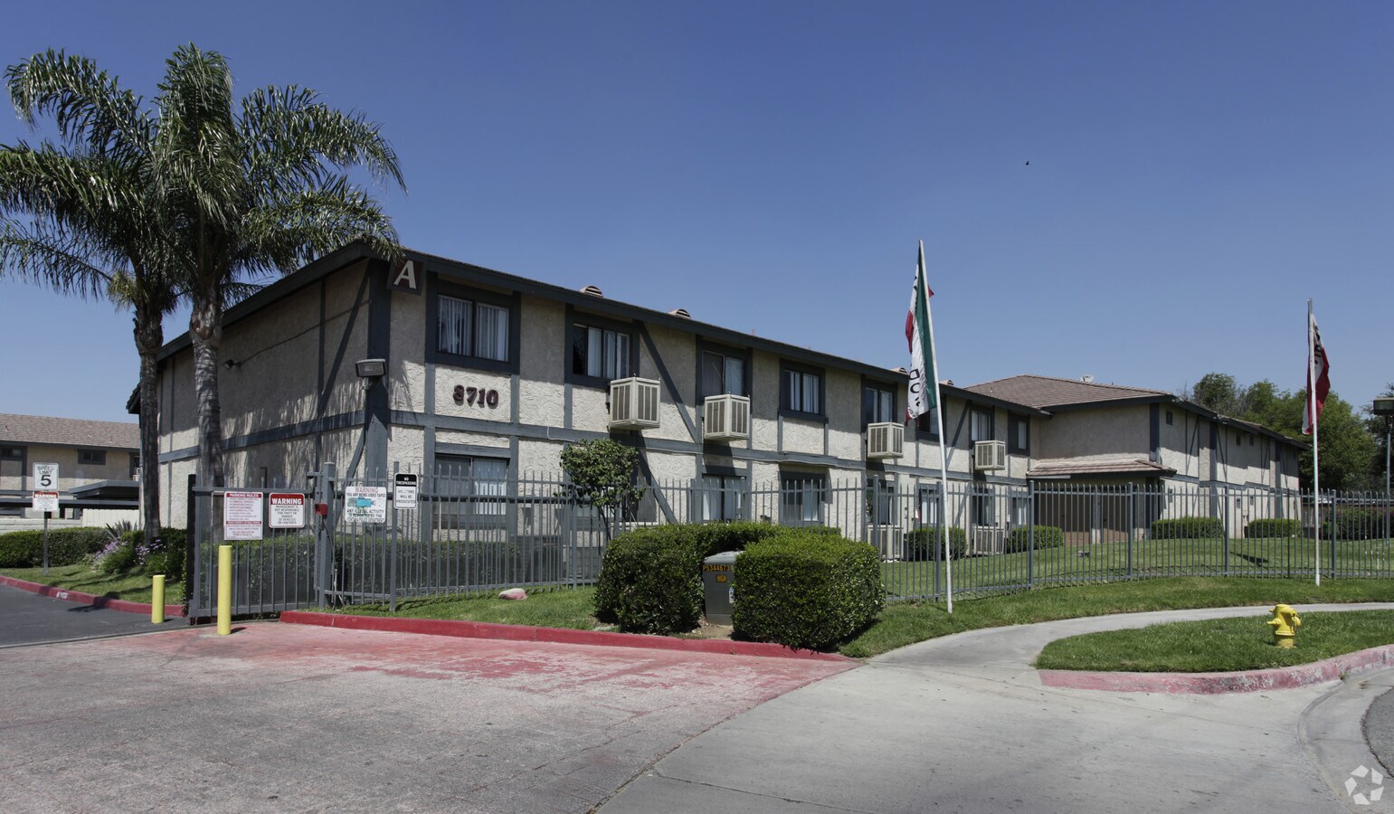 Emerald Point Apartments - Emerald Point Apartments
