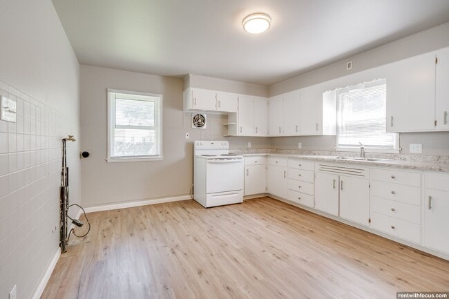 Photo - 528 5th St Unit 528