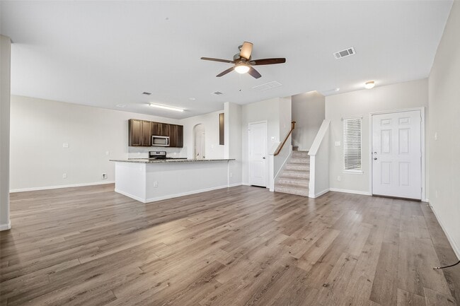 Photo - 4818 Blue Jacaranda Wy