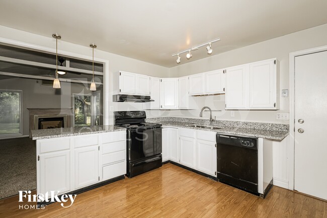 Photo - 505 Vista Dr