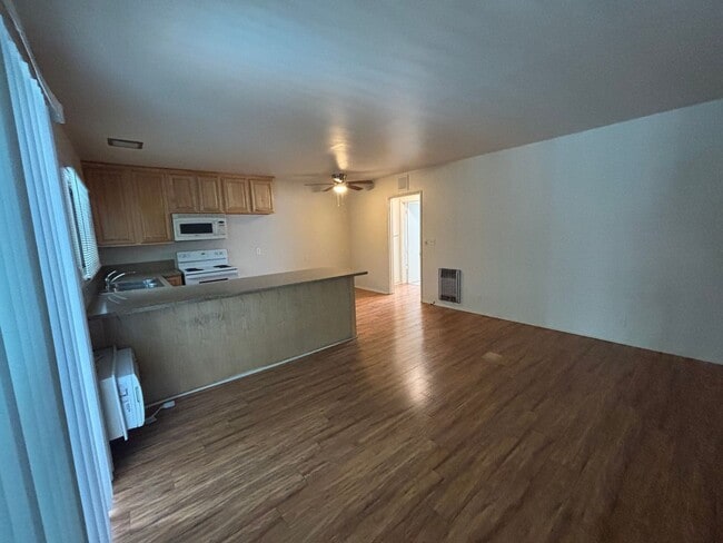 Photo - 6930 Fulton Ave Unit 6930 #17