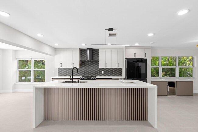 Photo - 1833 NW 104th Ave