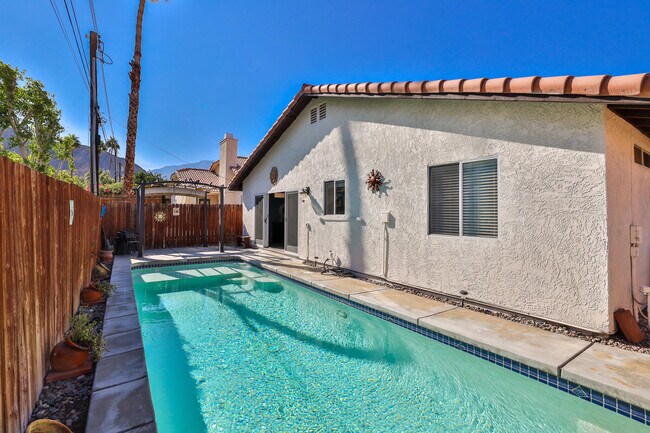 53390 Avenida Navarro