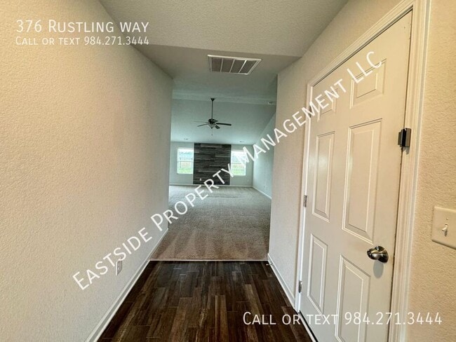 Photo - 376 Rustling Way