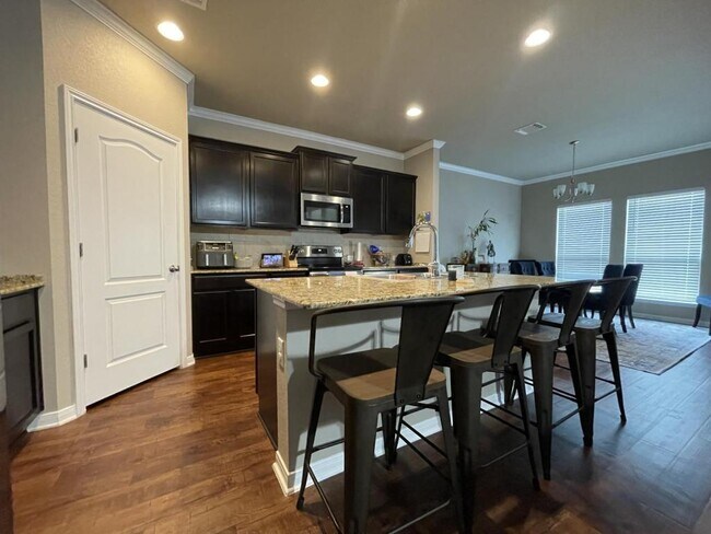 Photo - 5812 Blackstone Dr