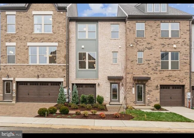 Photo - 16902 St William Wy Townhome