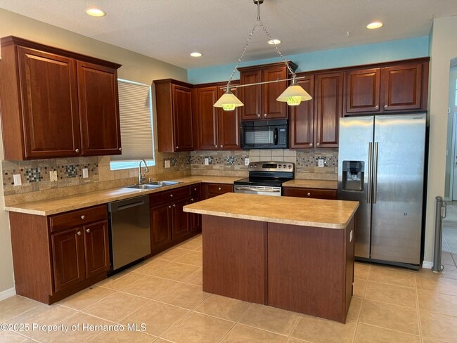 Photo - 184 Fairmont Dr