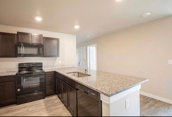 Photo - Bell Farms - 2412 Unidad B