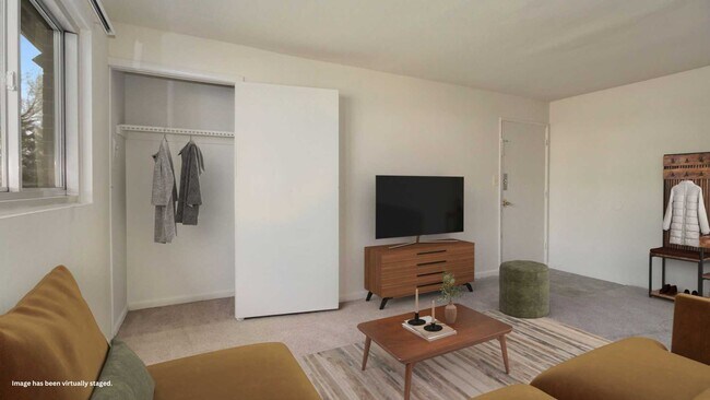 Barclay Square Apartments