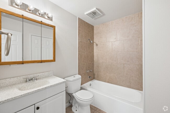 3BR, 2BA - 1,130SF - Bathroom