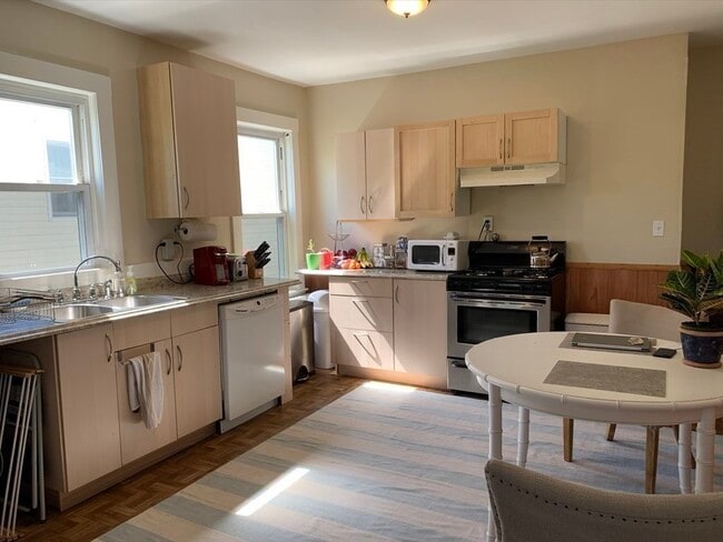 Photo - 217 Reservoir Rd Unit 2