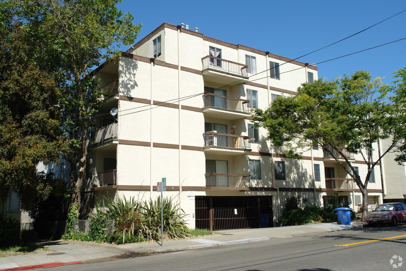 2540 College Ave - 2540 College Ave Apartments