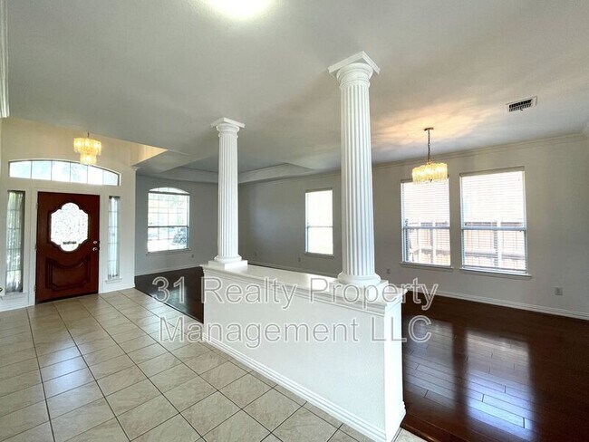 Photo - 4400 Avebury Dr