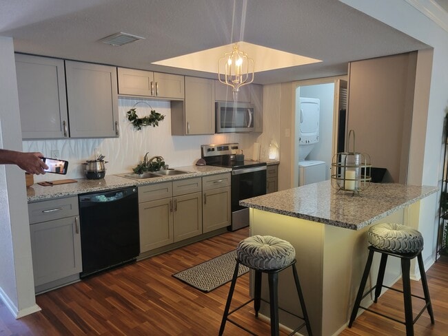 Photo - 14777 Wunderlich Dr Unidad #1705