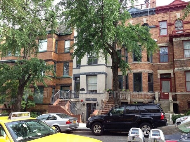 Building Photo - 1806 Belmont Rd NW Rental