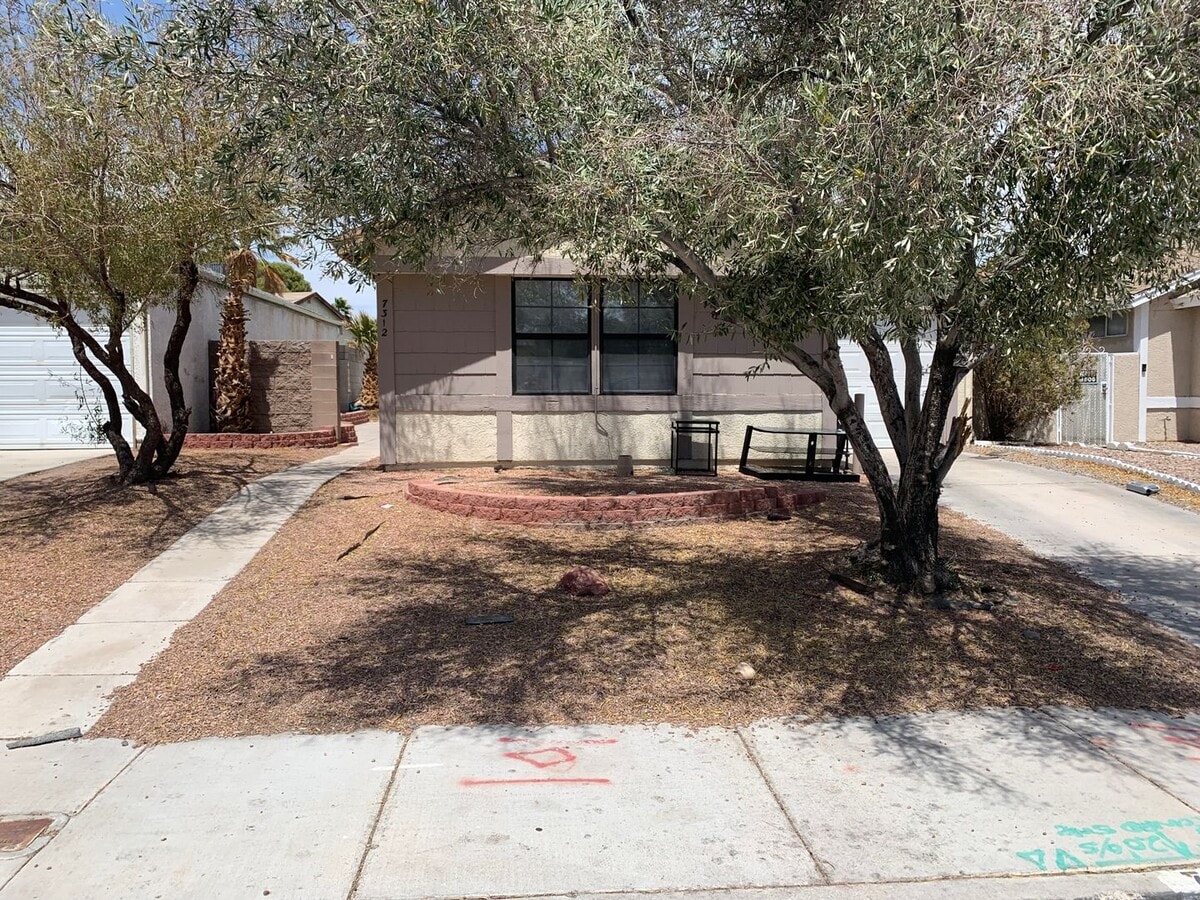 Photo - Spring Valley~2 Bedroom w/Garage