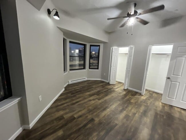 Photo - 202 N 6th St