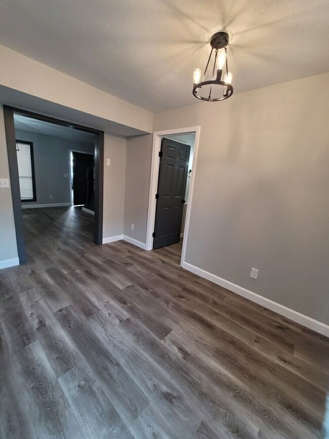 Photo - Remodeled 2 bathroom Townhouse on Sunset i... Unidad 4217 Sunset Dr Apt 3