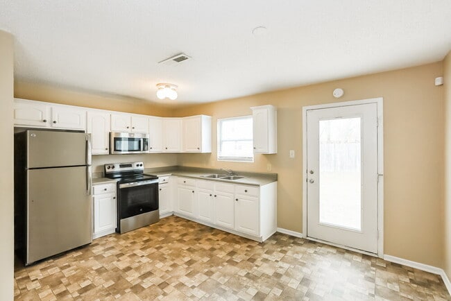Photo - 8607 Bluff Point Dr