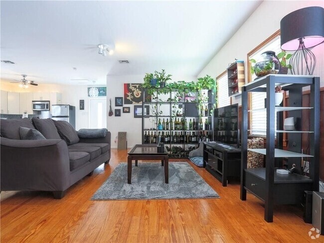 Building Photo - 5200 Avenue F Rental