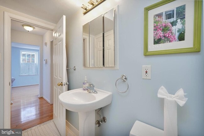 Photo - 3630 39th St NW