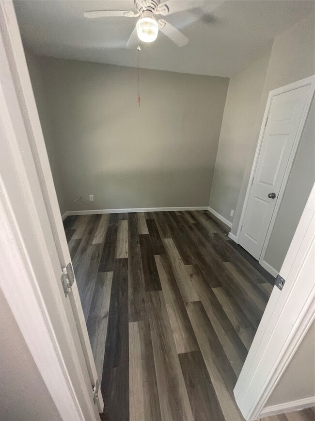 Photo - 5514 Bunte St