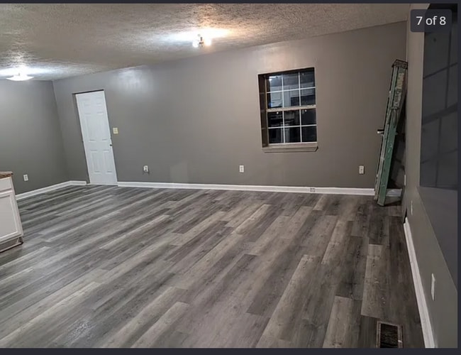 Photo - 1769 Teamon Rd