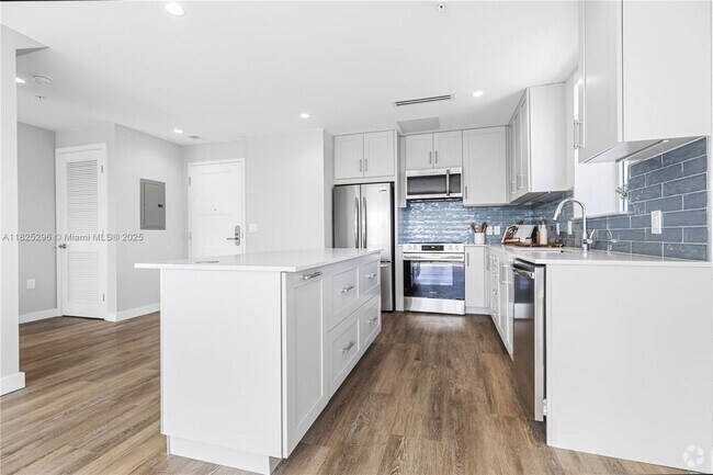 Building Photo - 3335 Thomas Ave Unit 401 Rental