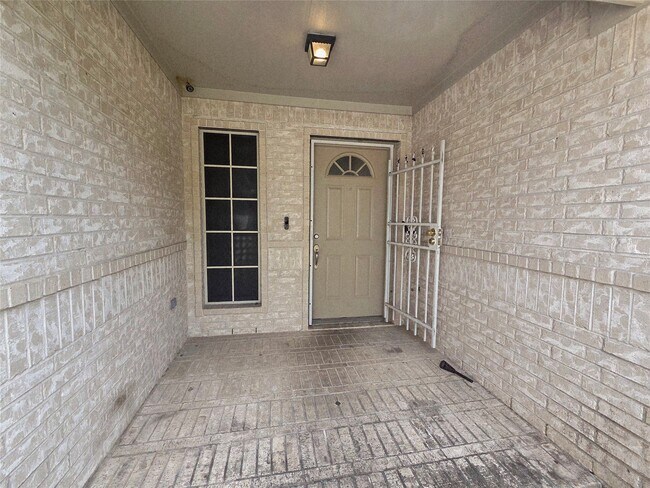 Photo - 12015 Rosecroft Dr