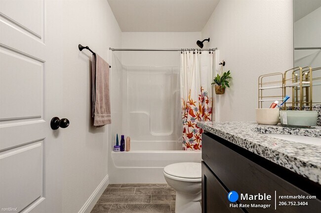 Photo - 3 br, 2 bath House - 6012 NW Grant St