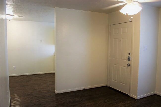 Photo - 3608WE Unidad B