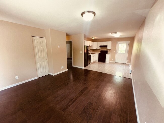 Building Photo - 374 E Chickaloon Way Unit 2