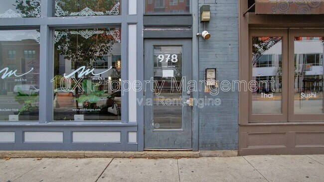 Building Photo - 978 N High St Unit A Rental