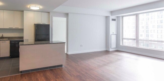 Photo - 7 Broad Canal Way